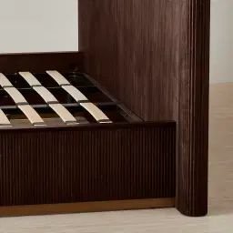 San Pierre Ebony Brown Ash Veneer Queen Bed	