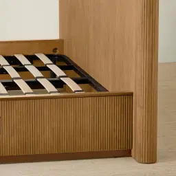 San Pierre Light Brown Ash Veneer Queen Bed